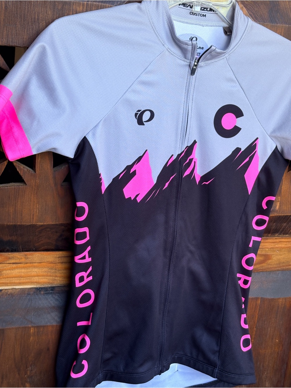 Pearl Izumi Colorado Cycling Jersey - Gray & Pink - Picture 5 of 9